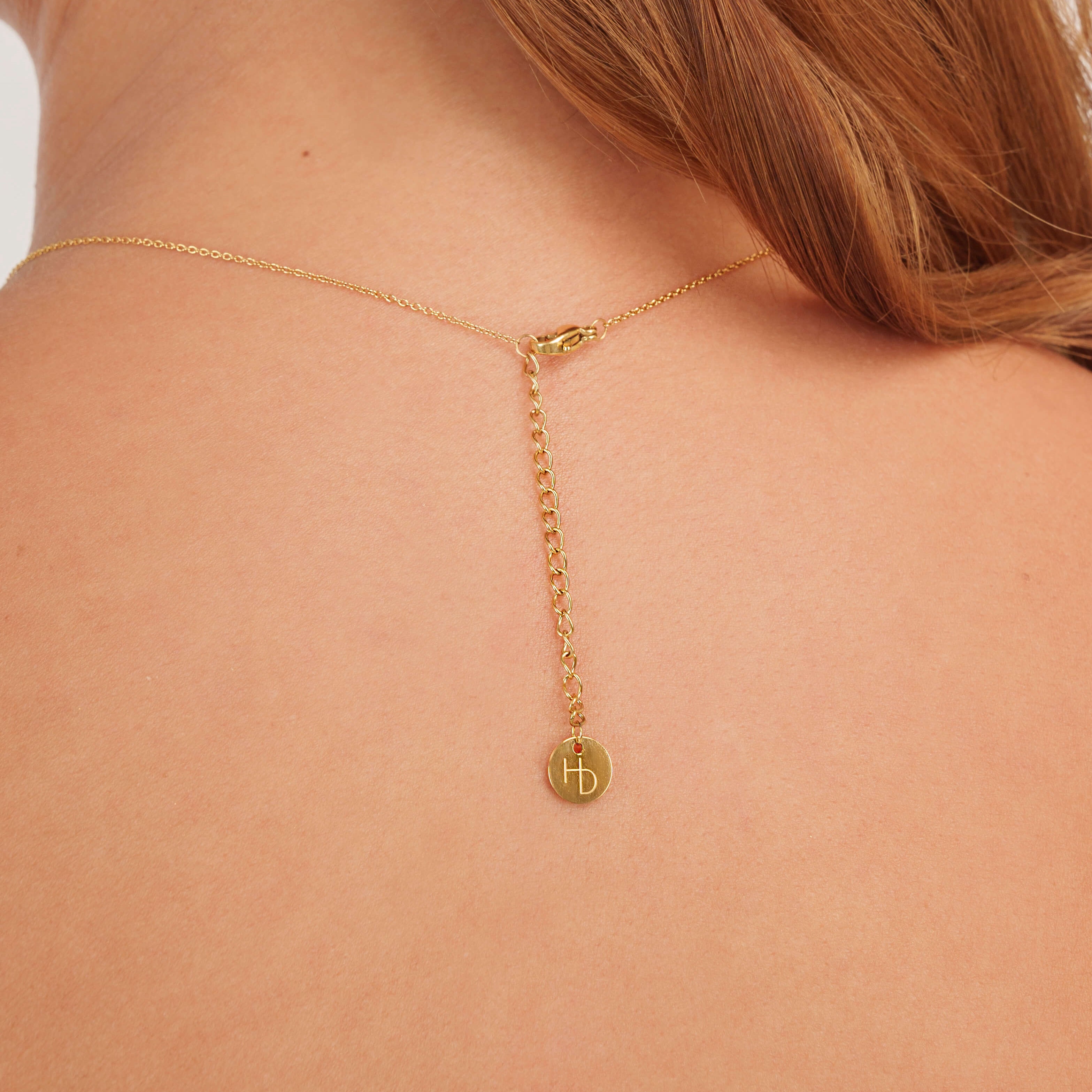adjustable length for 444 gold necklace on neck