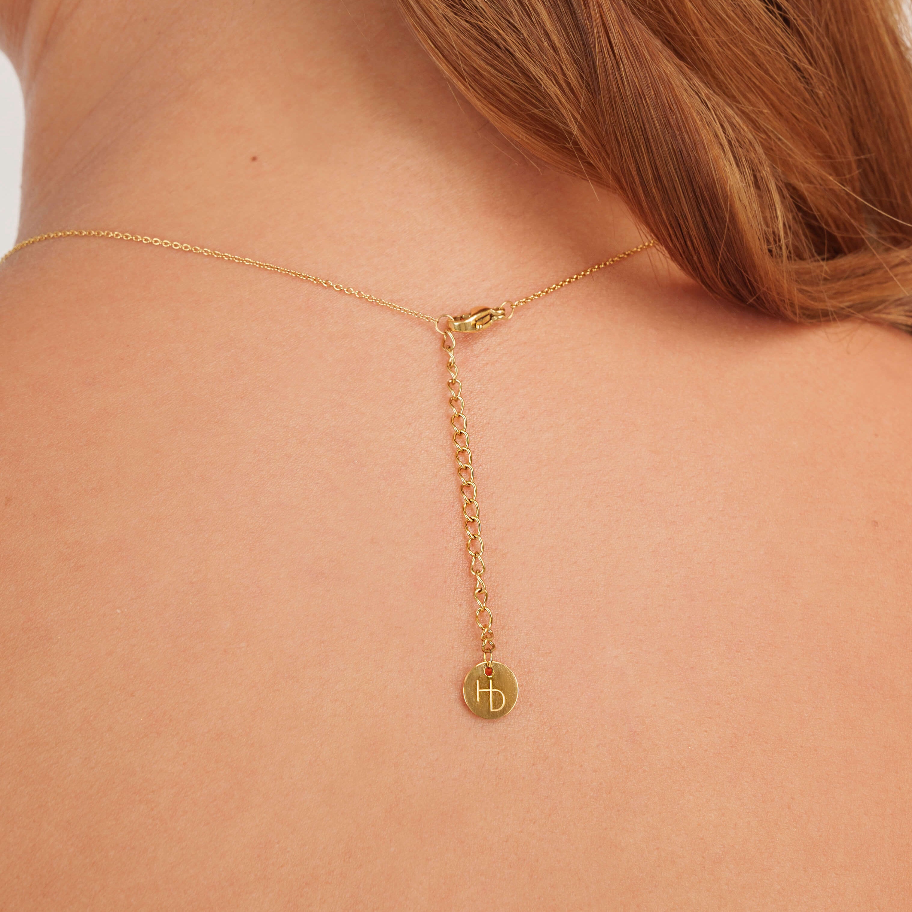 adjustable length for 111 gold necklace on neck